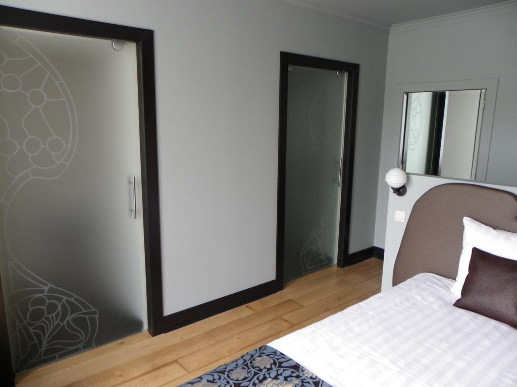 Hotel B - Boskapelhoeve Buggenhout Zimmer foto
